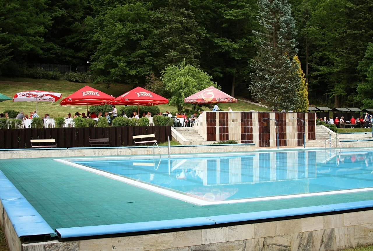 Letné kúpalisko s vyhrievanou vodou