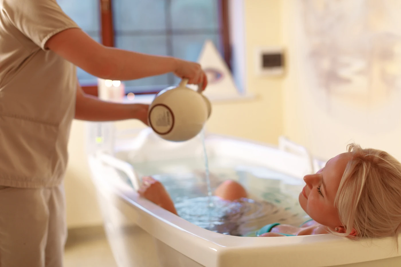 Minerálny kúpeľ s morským lúhom/sila mora